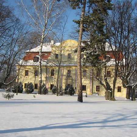 Palac Kietlin Niemcza Exterior photo
