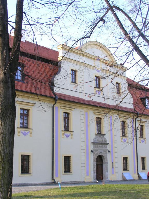 Palac Kietlin Niemcza Exterior photo